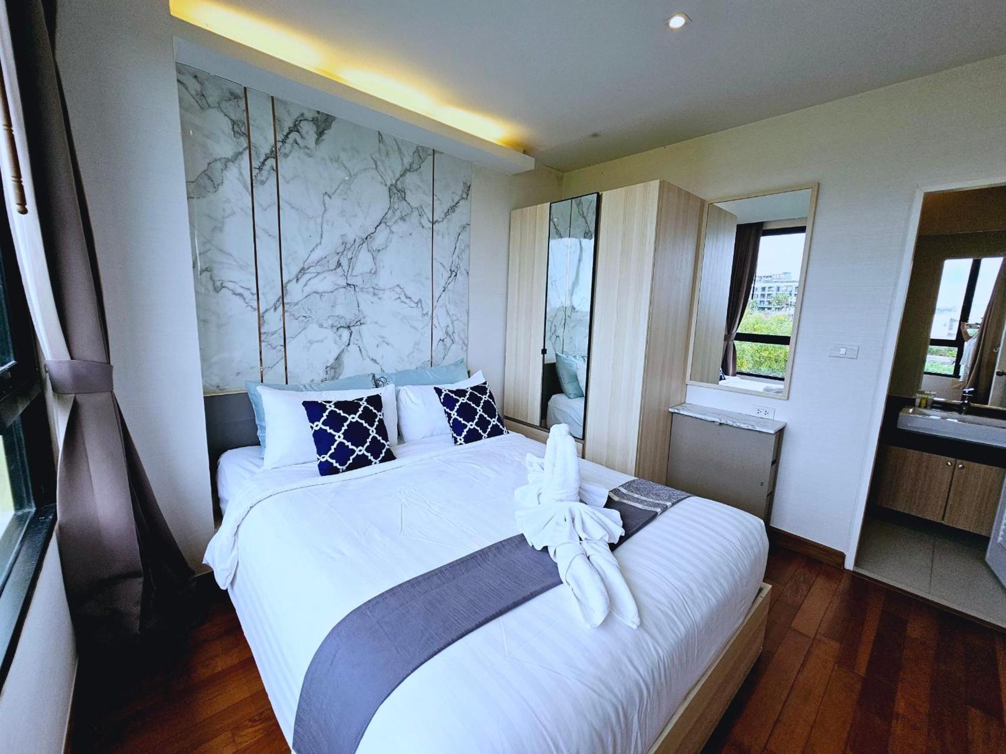 The Lago Naiharn By Sala Estate Nai Harn Extérieur photo